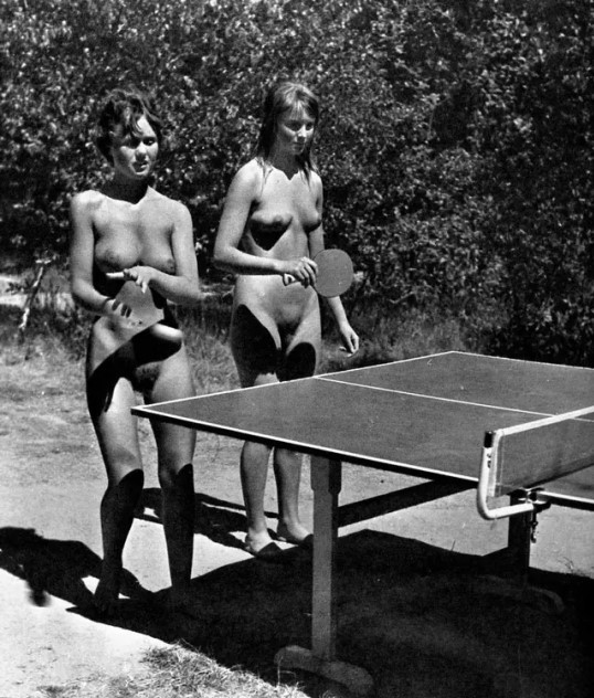 i bordtennis er det vigtigt at bevare koncentrationen og undgå at lade sig distrahere af omgivelserne